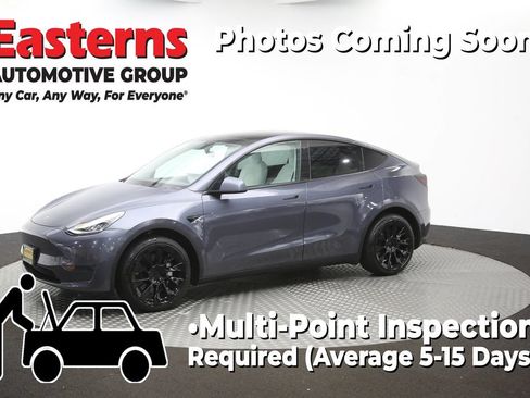 Used 2022 Tesla Model Y Long Range AWD/4WD image 53