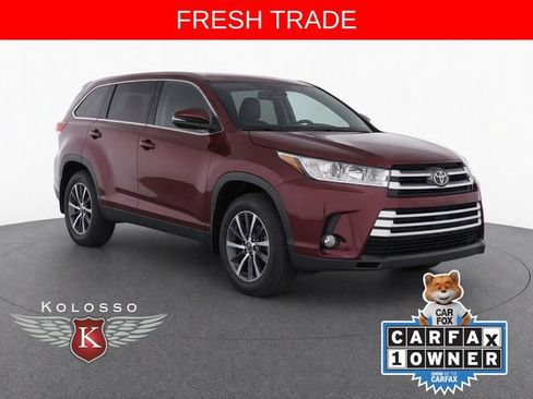 Used 2019 Toyota Highlander XLE AWD/4WD image 1
