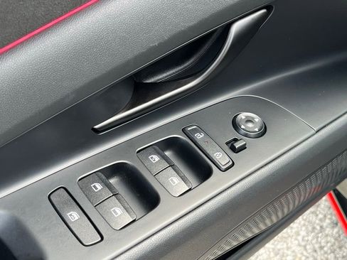 Used 2025 Hyundai Elantra N FWD image 18