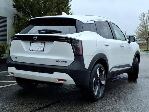 Used 2025 Nissan Kicks SR AWD/4WD image 3