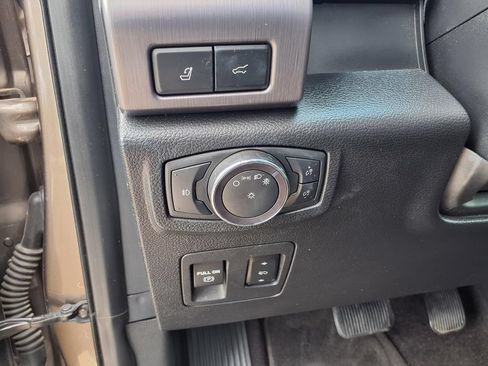 Used 2019 Ford Expedition Max Platinum RWD image 23