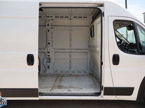 Used 2025 RAM ProMaster 2500 w/ Convenience Group FWD image 28