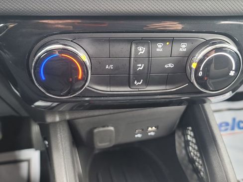 Used 2024 Chevrolet TrailBlazer LT FWD image 22