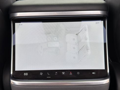 Used 2023 Tesla Model X image 38