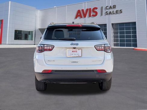 Used 2025 Jeep Compass Limited AWD/4WD image 7
