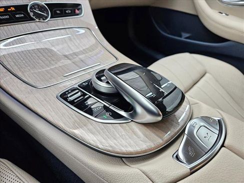 Used 2019 Mercedes-Benz E 450 Cabriolet image 21