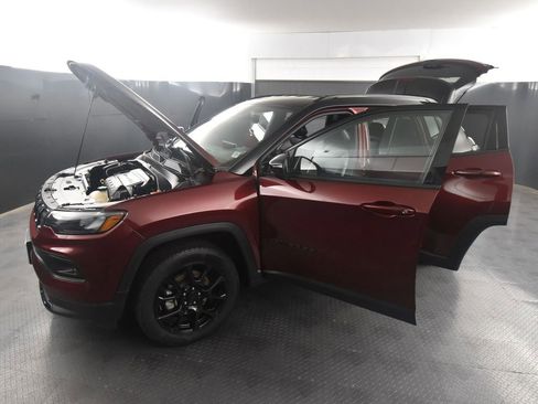 Used 2022 Jeep Compass Altitude w/ Convenience Group image 36