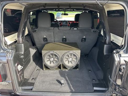 Certified 2021 Jeep Wrangler Unlimited Rubicon AWD/4WD image 36