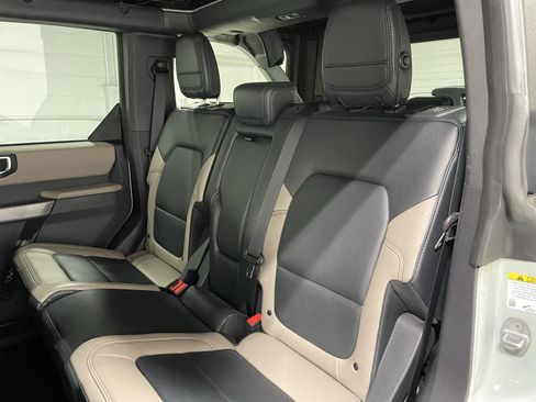 Used 2023 Ford Bronco Wildtrak AWD/4WD image 16