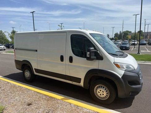 Used 2025 RAM ProMaster 2500 w/ Convenience Group FWD image 12