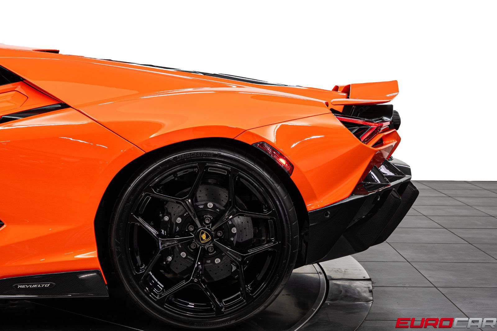 Used 2024 Lamborghini Revuelto AWD/4WD image 25