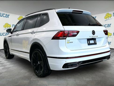 Used 2023 Volkswagen Tiguan SE R-Line image 4