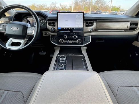 Used 2023 Ford Expedition Max Limited image 15