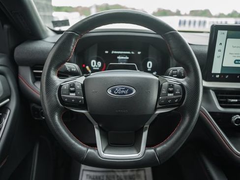 Used 2025 Ford Explorer ST-Line w/ ST-Line Street Pack AWD/4WD image 36