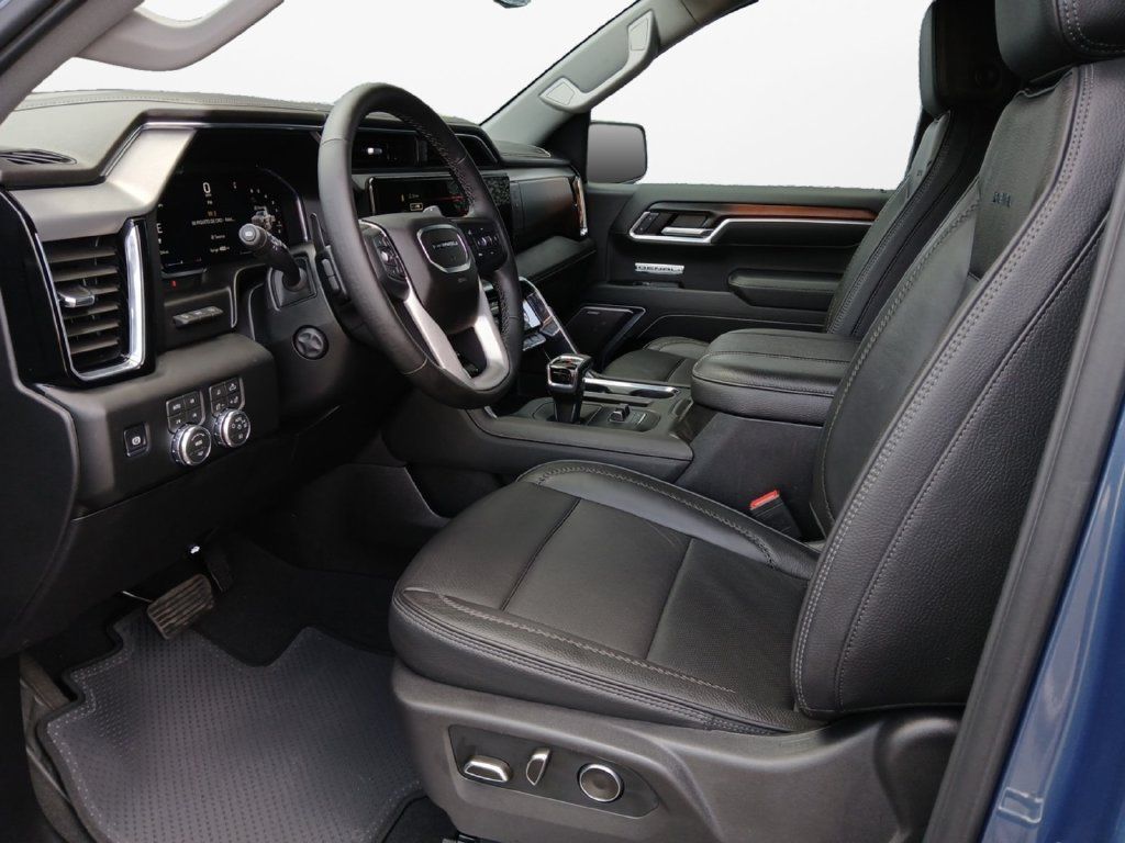 Used 2026 GMC Sierra 1500 Denali w/ Denali Reserve Package AWD/4WD image 18