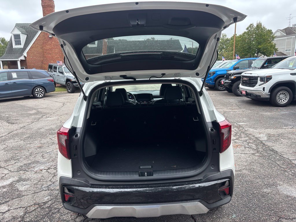 Used 2025 Kia Seltos S AWD/4WD image 5