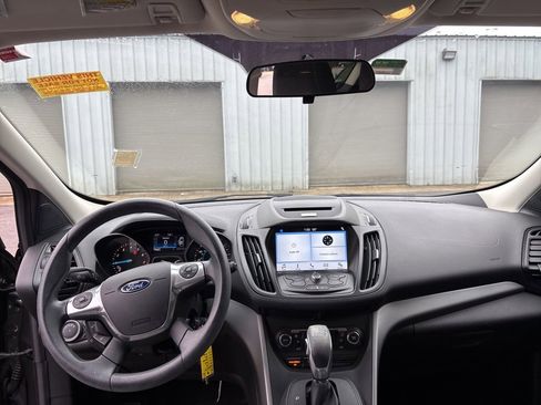 Used 2016 Ford Escape SE w/ Equipment Group 201A image 6