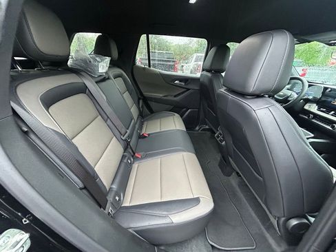 New 2026 Chevrolet Equinox LT w/ Convenience Package II FWD image 22