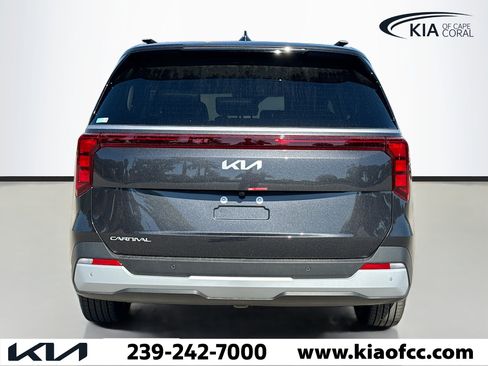 New 2026 Kia Carnival EX image 4