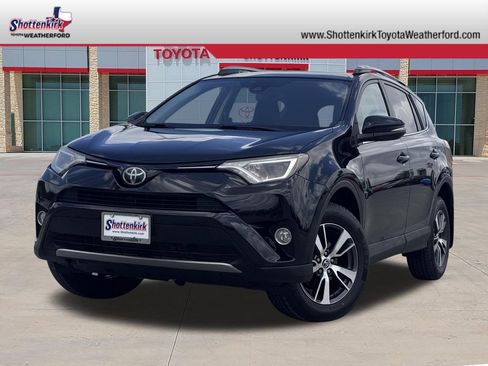 Used 2017 Toyota RAV4 XLE w/ Plus Extra Value Package image 1