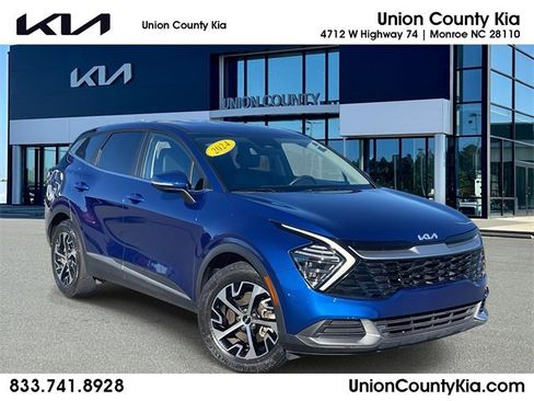 Certified 2024 Kia Sportage EX image 1