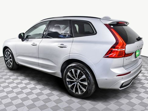 Used 2025 Volvo XC60 B5 Plus image 6