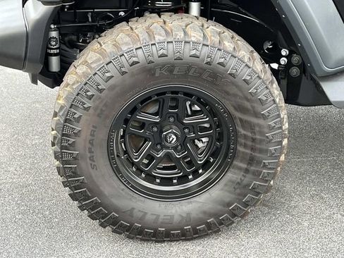 New 2026 Jeep Wrangler Unlimited Sport AWD/4WD image 11