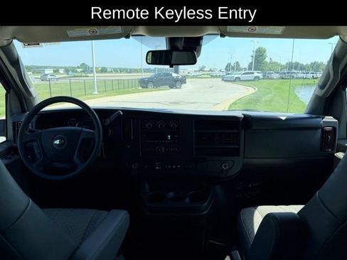 Used 2025 Chevrolet Express 3500 LT w/ LT Preferred Equipment Group RWD image 7