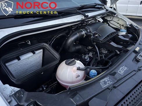 Used 2016 Mercedes-Benz Sprinter 2500 image 23