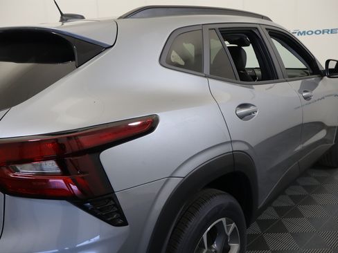 New 2026 Chevrolet Trax LT w/ Driver Confidence Package FWD image 7