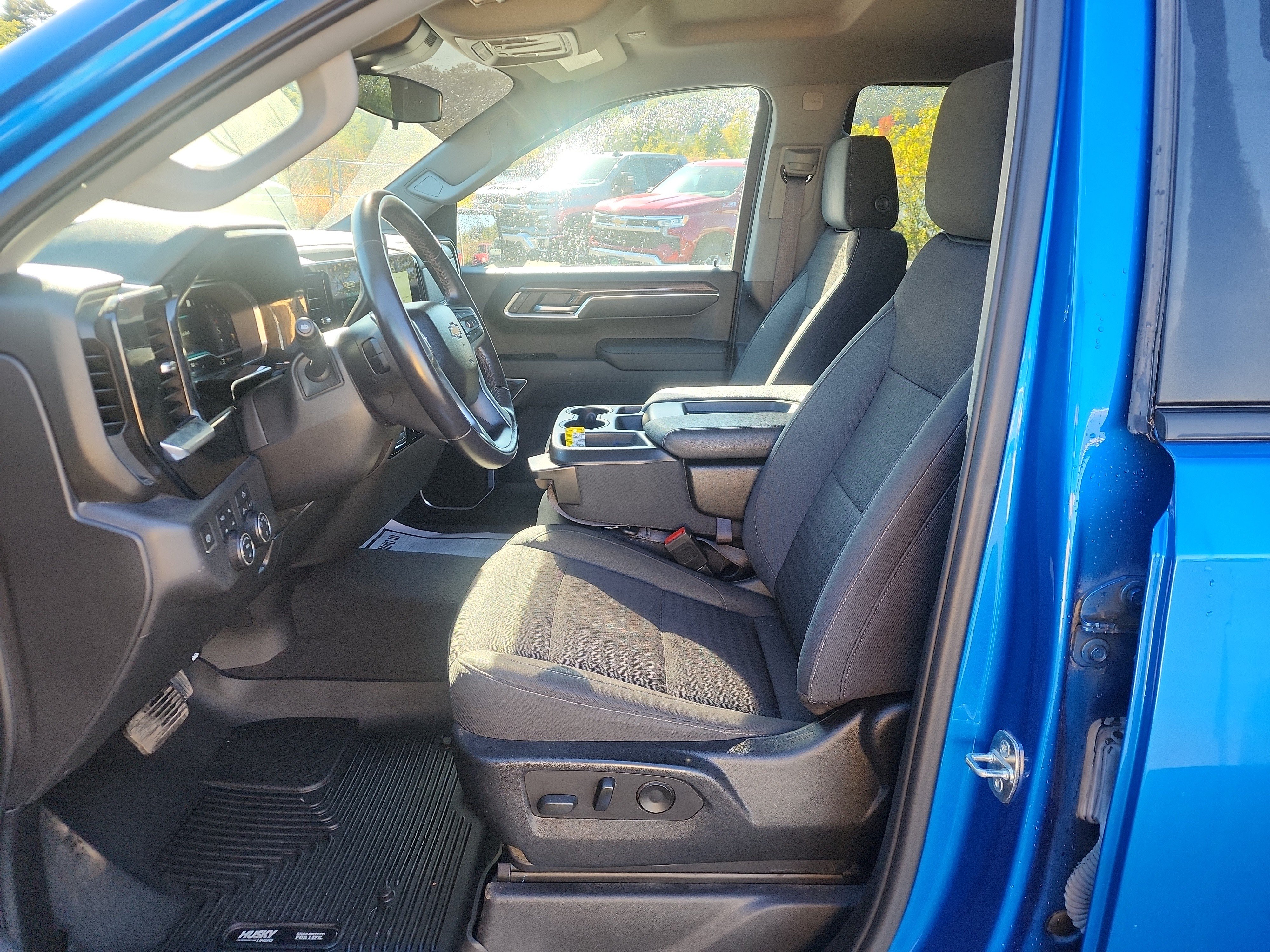 Certified 2022 Chevrolet Silverado 1500 LT AWD/4WD image 11