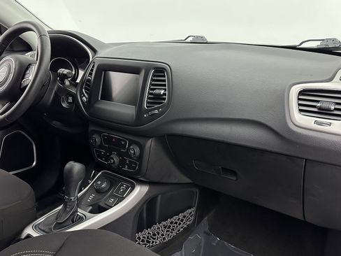 Used 2020 Jeep Compass Sport image 31