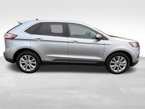 Used 2022 Ford Edge Titanium AWD/4WD image 8