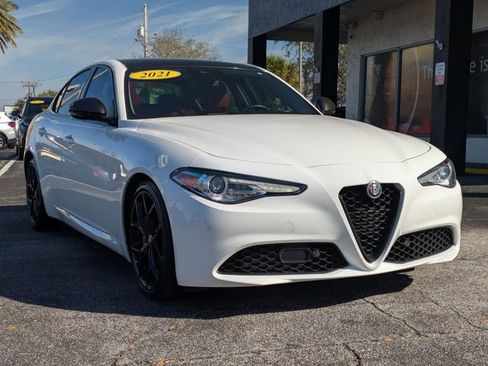 Used 2021 Alfa Romeo Giulia Ti w/ Nero Edizione image 3