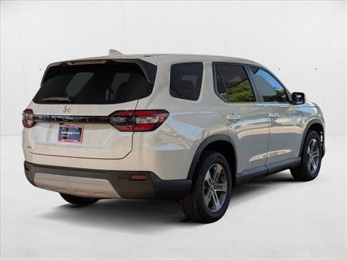 New 2025 Honda Pilot EX-L image 2