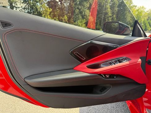 Used 2025 Chevrolet Corvette Stingray Preferred Conv w/ Z51 Performance Package RWD image 8