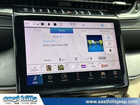 Certified 2023 Jeep Grand Cherokee Limited AWD/4WD image 44