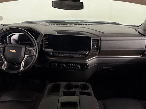 Used 2024 Chevrolet Silverado 1500 LT AWD/4WD image 32