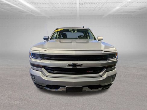 Used 2018 Chevrolet Silverado 1500 LT w/ All Star Edition AWD/4WD image 10