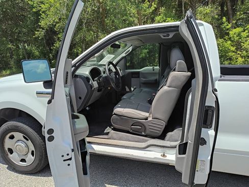 Used 2005 Ford F150 XL RWD image 17