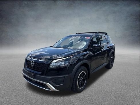 Used 2025 Nissan Pathfinder Rock Creek AWD/4WD image 3