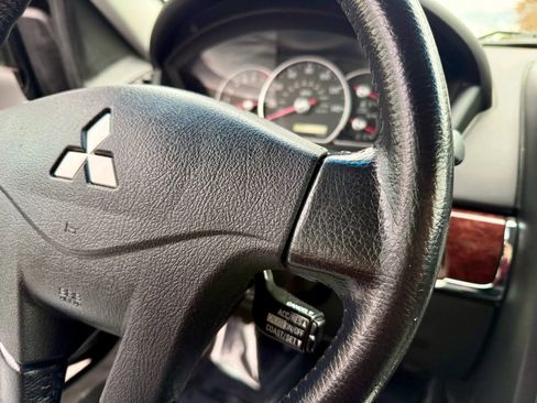 Used 2009 Mitsubishi Galant ES image 16