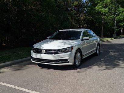 Used 2016 Volkswagen Passat 1.8T SE