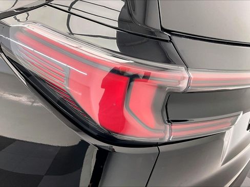 New 2026 GMC Acadia AT4 w/ LPO, Floor Liner Package AWD/4WD image 16