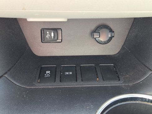 Used 2016 Toyota Highlander Plus image 24