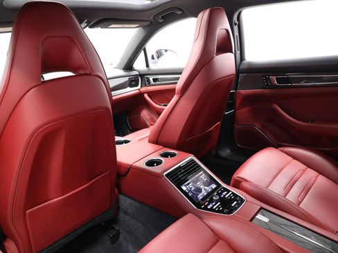 Used 2018 Porsche Panamera 4S Executive w/ Carbon Fiber Interior Package AWD/4WD image 59