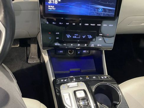 Used 2023 Hyundai Tucson Limited image 15