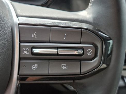 Used 2025 Chevrolet Colorado ZR2 w/ Technology Package AWD/4WD image 25
