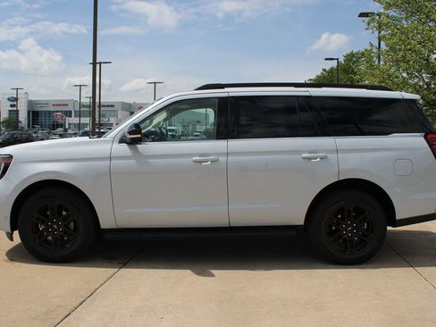Used 2025 Ford Expedition Active AWD/4WD image 19