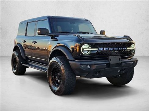 Certified 2025 Ford Bronco Outer Banks AWD/4WD image 3